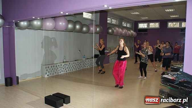 Zdjęcie w galerii na portalu naszraciborz.pl: Kobiety świętowały w Akademii Fitness wiadomości z regionu