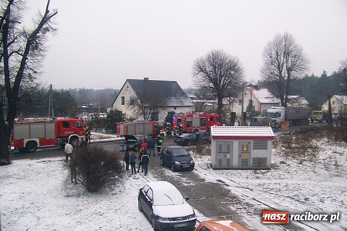 Zdjęcie w galerii na portalu naszraciborz.pl: Wypadek w Kuźni. Jedna osoba w szpitalu wiadomości z regionu