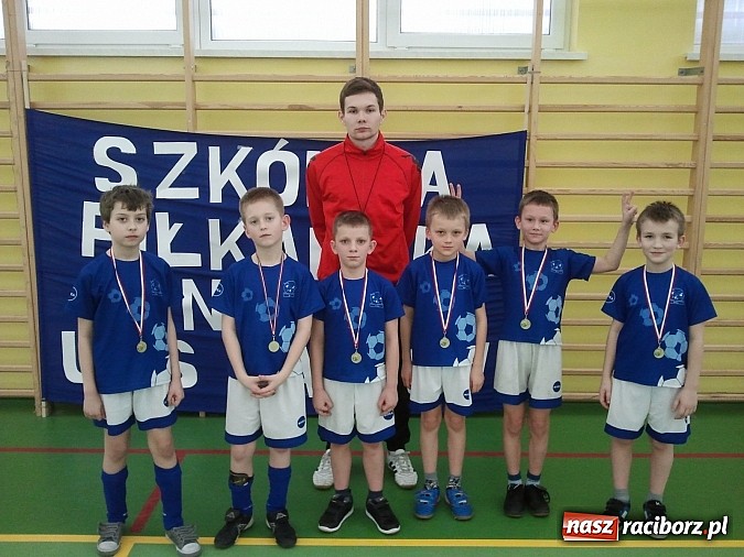 Zdjęcie w galerii na portalu naszraciborz.pl: Maraton piłkarski ze szkółką Nivea wiadomości z regionu