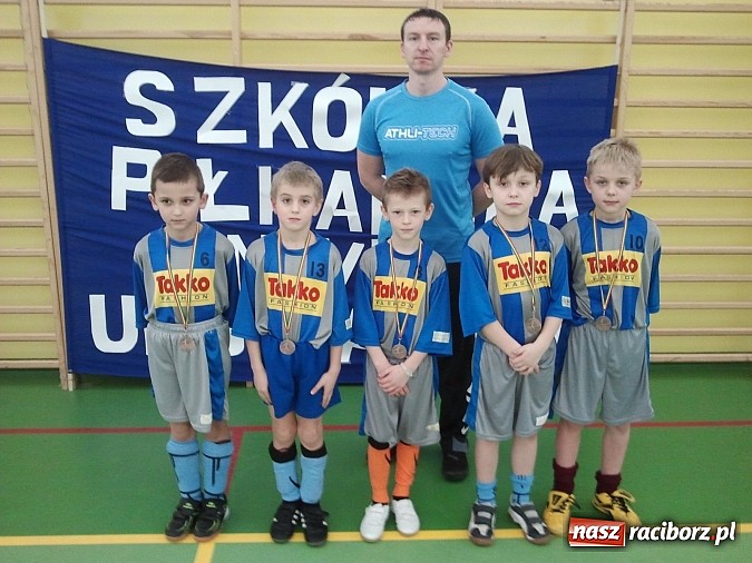 Zdjęcie w galerii na portalu naszraciborz.pl: Maraton piłkarski ze szkółką Nivea wiadomości z regionu