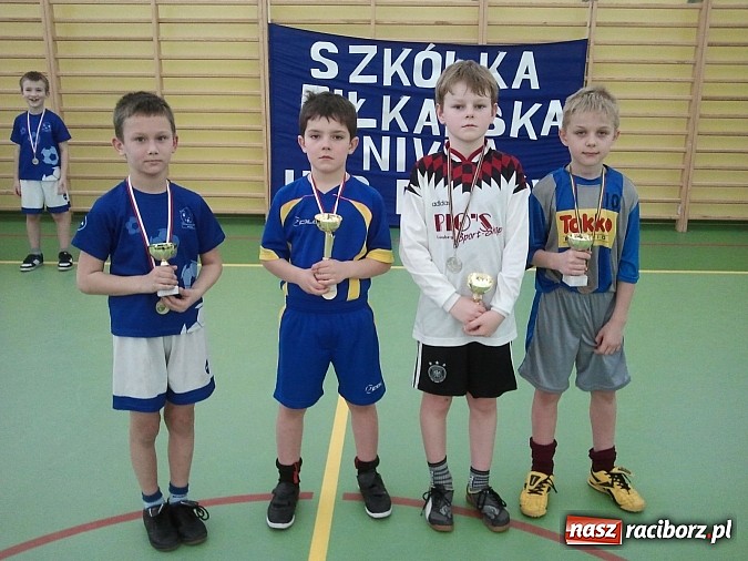 Zdjęcie w galerii na portalu naszraciborz.pl: Maraton piłkarski ze szkółką Nivea wiadomości z regionu