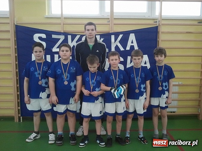 Zdjęcie w galerii na portalu naszraciborz.pl: Maraton piłkarski ze szkółką Nivea wiadomości z regionu