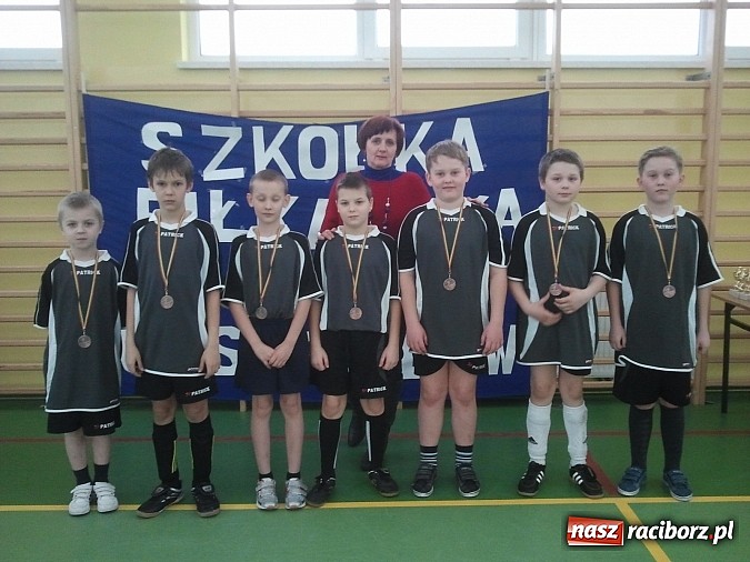 Zdjęcie w galerii na portalu naszraciborz.pl: Maraton piłkarski ze szkółką Nivea wiadomości z regionu