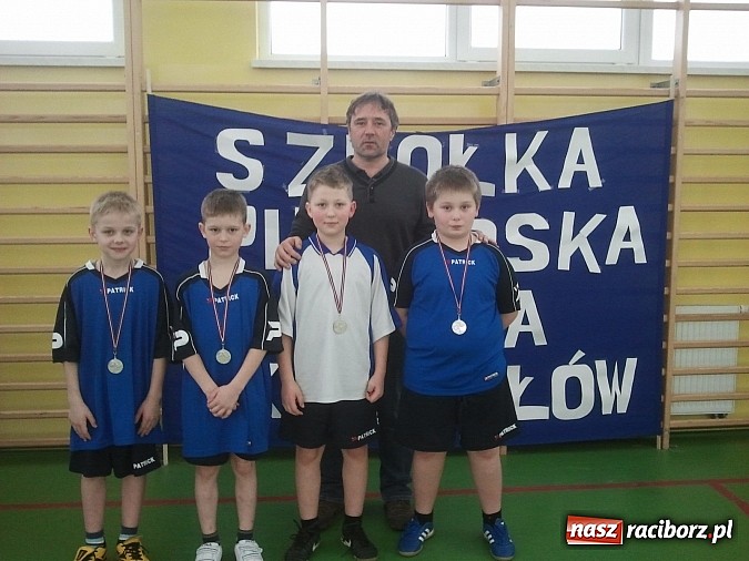 Zdjęcie w galerii na portalu naszraciborz.pl: Maraton piłkarski ze szkółką Nivea wiadomości z regionu