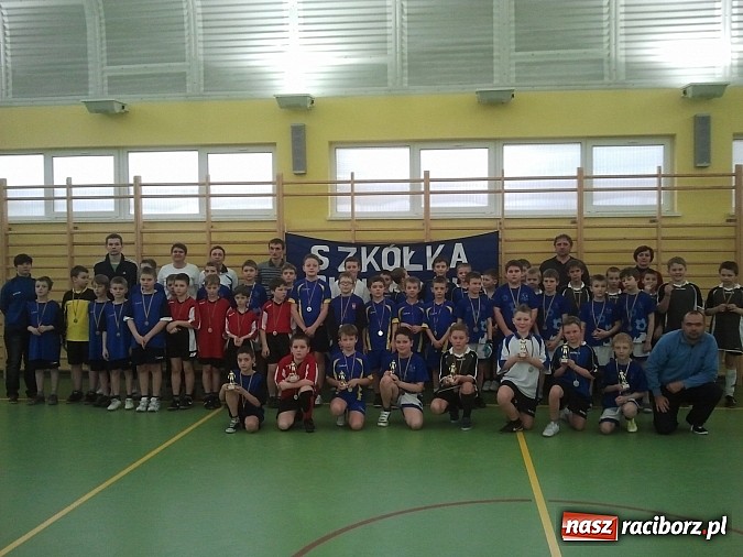 Zdjęcie w galerii na portalu naszraciborz.pl: Maraton piłkarski ze szkółką Nivea wiadomości z regionu