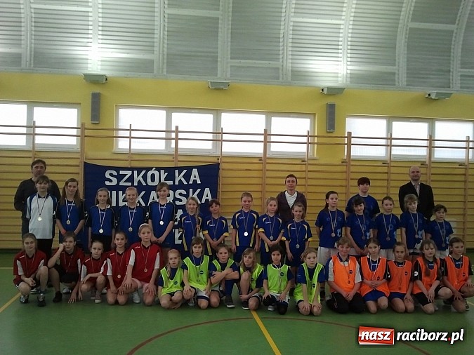 Zdjęcie w galerii na portalu naszraciborz.pl: Maraton piłkarski ze szkółką Nivea wiadomości z regionu