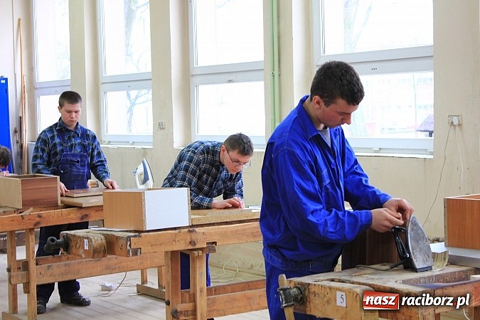 Zdjęcie w galerii na portalu naszraciborz.pl: Najsprawniejsi w zawodzie pokazali co potrafią wiadomości z regionu