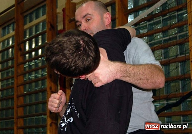 Zdjęcie w galerii na portalu naszraciborz.pl: Samoobrona. Uderzenia we wrażliwe punkty wiadomości z regionu