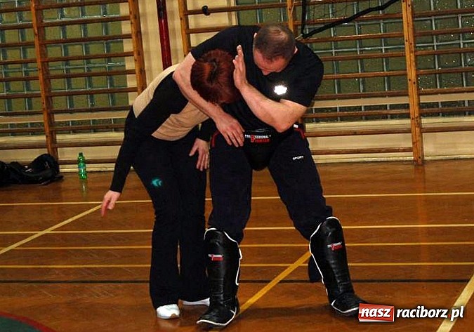 Zdjęcie w galerii na portalu naszraciborz.pl: Samoobrona. Uderzenia we wrażliwe punkty wiadomości z regionu