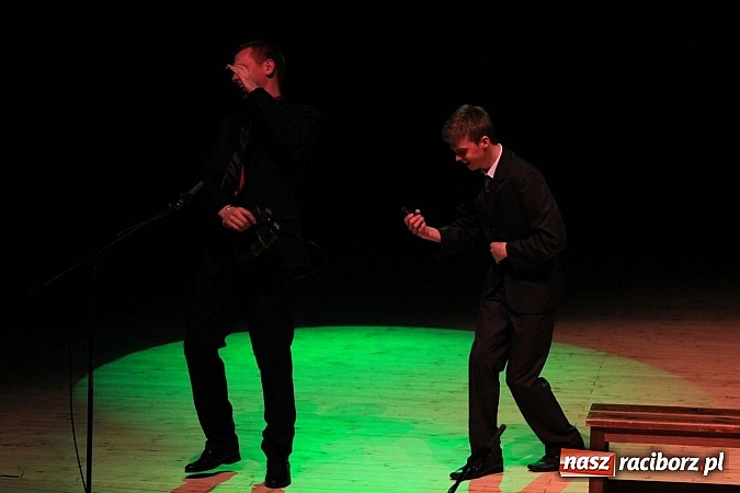 Zdjęcie w galerii na portalu naszraciborz.pl: Intryga rodem z piekła... Spektakl w RCK wiadomości z regionu