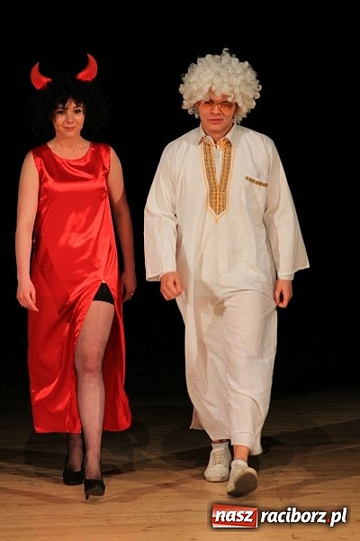 Zdjęcie w galerii na portalu naszraciborz.pl: Intryga rodem z piekła... Spektakl w RCK wiadomości z regionu