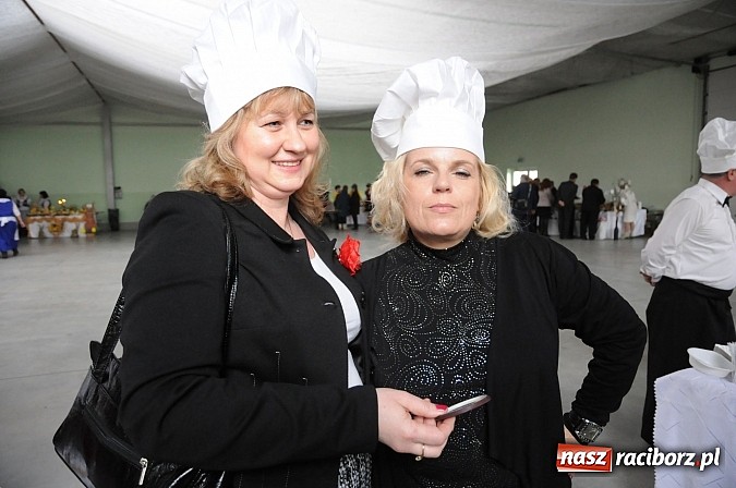 Zdjęcie w galerii na portalu naszraciborz.pl: Kolorowe wielkanocne stoły w Pietrowicach wiadomości z regionu