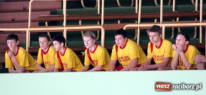 Zdjęcie w galerii na portalu naszraciborz.pl: KS Stal Kuźnia Raciborska z pucharem starosty raciborskiego wiadomości z regionu