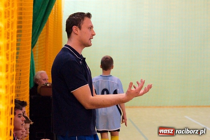 Zdjęcie w galerii na portalu naszraciborz.pl: KS Stal Kuźnia Raciborska z pucharem starosty raciborskiego wiadomości z regionu