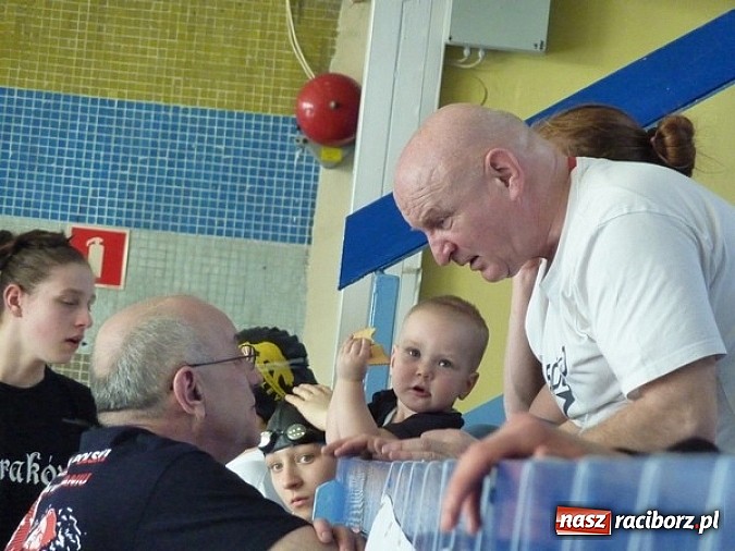 Zdjęcie w galerii na portalu naszraciborz.pl: Pływanie: I dzień pływackich mistrzostw szkół wiadomości z regionu