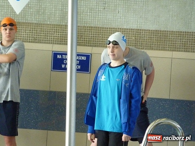 Zdjęcie w galerii na portalu naszraciborz.pl: Pływanie: I dzień pływackich mistrzostw szkół wiadomości z regionu