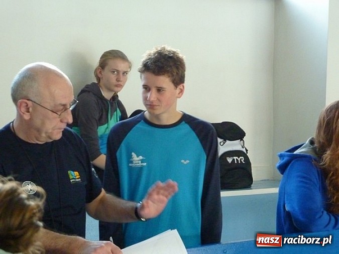 Zdjęcie w galerii na portalu naszraciborz.pl: Pływanie: I dzień pływackich mistrzostw szkół wiadomości z regionu