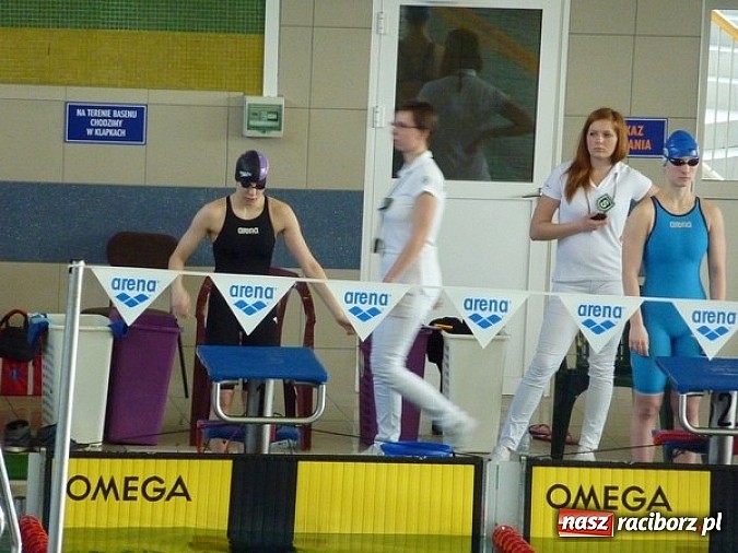 Zdjęcie w galerii na portalu naszraciborz.pl: Pływanie: I dzień pływackich mistrzostw szkół wiadomości z regionu