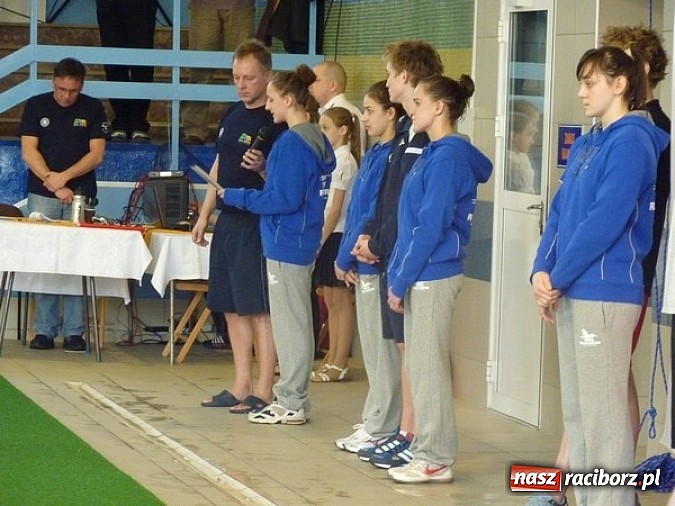 Zdjęcie w galerii na portalu naszraciborz.pl: Pływanie: I dzień pływackich mistrzostw szkół wiadomości z regionu