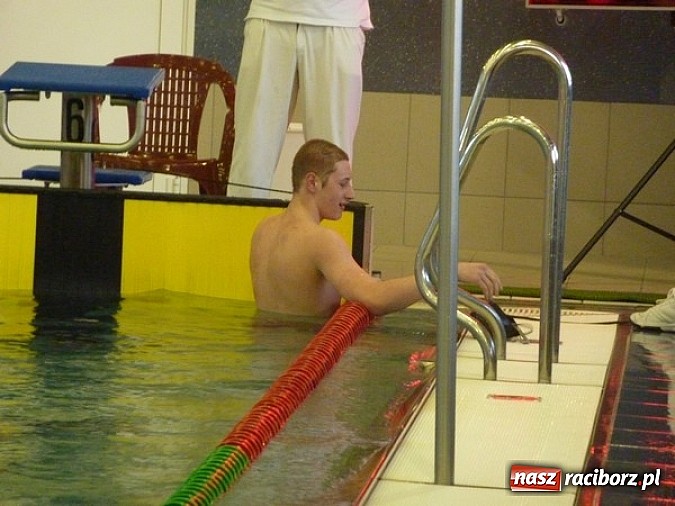 Zdjęcie w galerii na portalu naszraciborz.pl: Pływanie: I dzień pływackich mistrzostw szkół wiadomości z regionu