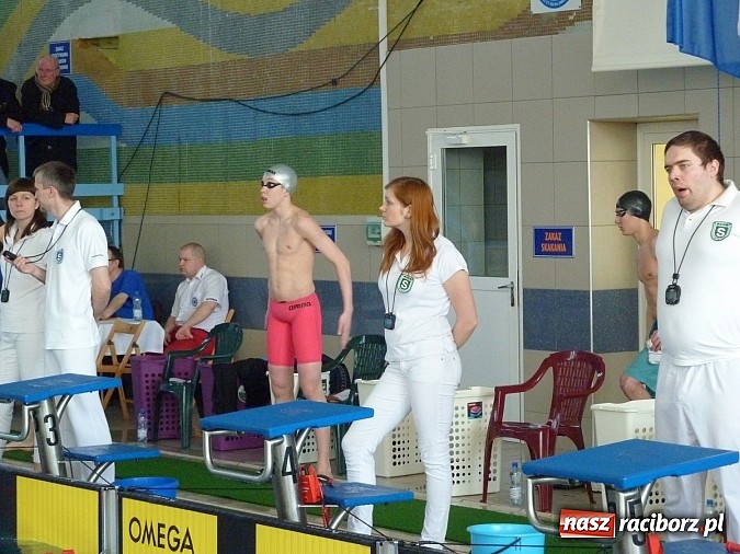 Zdjęcie w galerii na portalu naszraciborz.pl: Pływanie: sześć medali uczniów SMS wiadomości z regionu