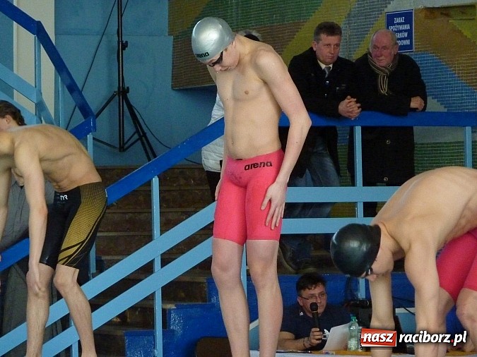 Zdjęcie w galerii na portalu naszraciborz.pl: Pływanie: sześć medali uczniów SMS wiadomości z regionu