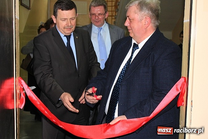 Zdjęcie w galerii na portalu naszraciborz.pl: W II LO wyłoniono mistrzów ortografii wiadomości z regionu