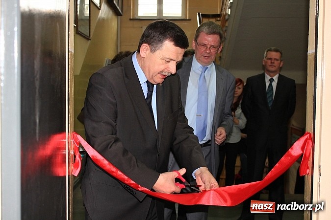 Zdjęcie w galerii na portalu naszraciborz.pl: W II LO wyłoniono mistrzów ortografii wiadomości z regionu