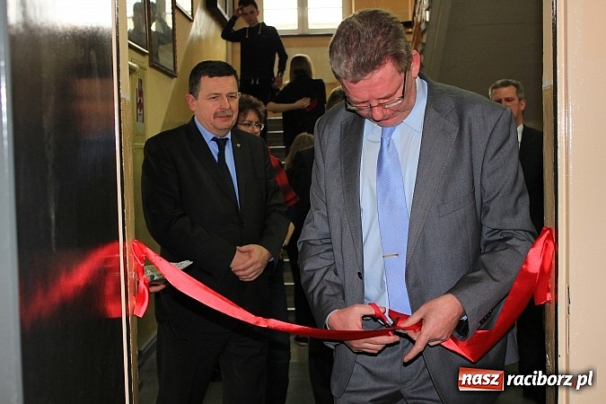 Zdjęcie w galerii na portalu naszraciborz.pl: W II LO wyłoniono mistrzów ortografii wiadomości z regionu