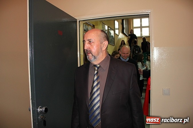 Zdjęcie w galerii na portalu naszraciborz.pl: W II LO wyłoniono mistrzów ortografii wiadomości z regionu