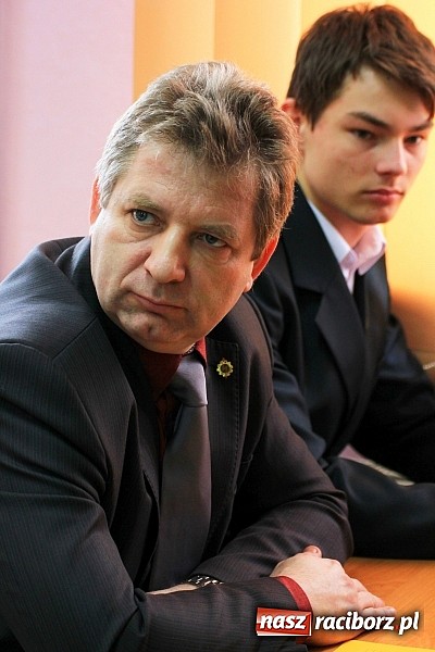 Zdjęcie w galerii na portalu naszraciborz.pl: W II LO wyłoniono mistrzów ortografii wiadomości z regionu