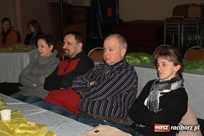 Zdjęcie w galerii na portalu naszraciborz.pl: Kapsander wystąpił w krzanowickim MOK-u wiadomości z regionu