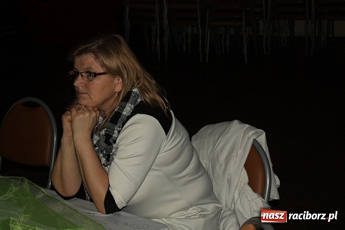 Zdjęcie w galerii na portalu naszraciborz.pl: Kapsander wystąpił w krzanowickim MOK-u wiadomości z regionu