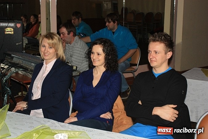 Zdjęcie w galerii na portalu naszraciborz.pl: Kapsander wystąpił w krzanowickim MOK-u wiadomości z regionu