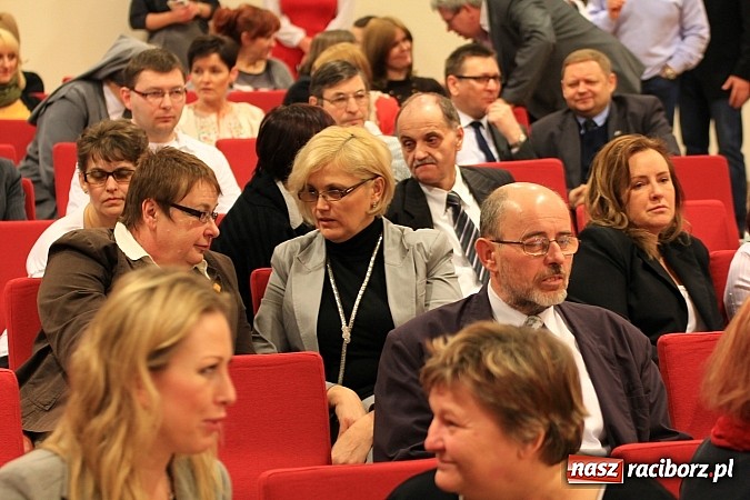 Zdjęcie w galerii na portalu naszraciborz.pl: Rodzina zastępcza w nowej rzeczywistości wiadomości z regionu