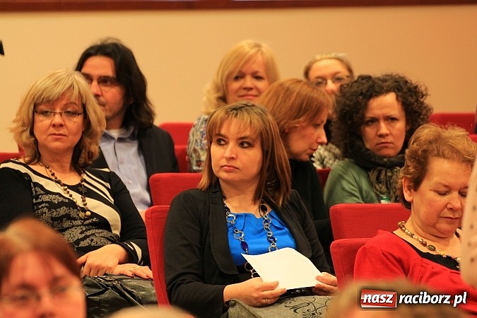 Zdjęcie w galerii na portalu naszraciborz.pl: Rodzina zastępcza w nowej rzeczywistości wiadomości z regionu