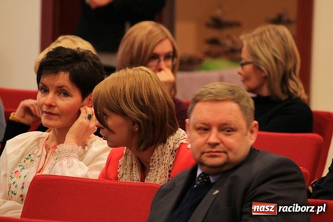 Zdjęcie w galerii na portalu naszraciborz.pl: Rodzina zastępcza w nowej rzeczywistości wiadomości z regionu