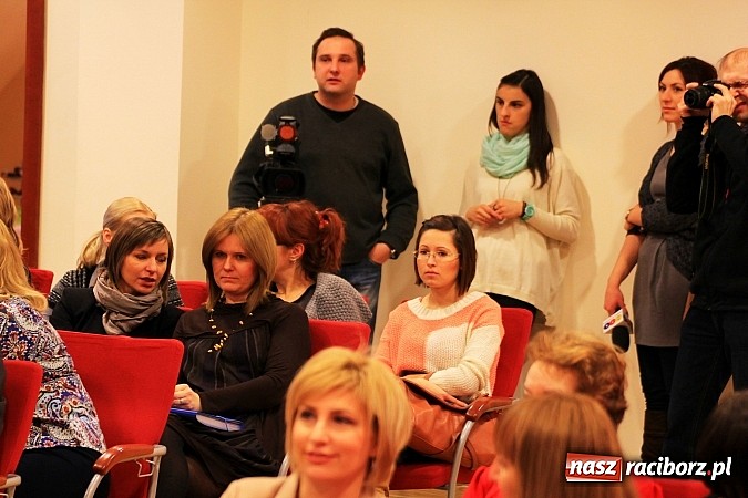 Zdjęcie w galerii na portalu naszraciborz.pl: Rodzina zastępcza w nowej rzeczywistości wiadomości z regionu