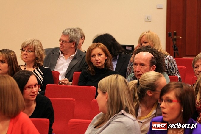 Zdjęcie w galerii na portalu naszraciborz.pl: Rodzina zastępcza w nowej rzeczywistości wiadomości z regionu