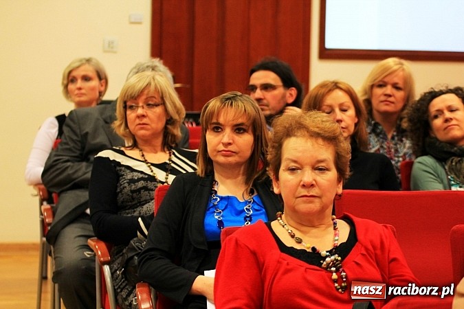 Zdjęcie w galerii na portalu naszraciborz.pl: Rodzina zastępcza w nowej rzeczywistości wiadomości z regionu