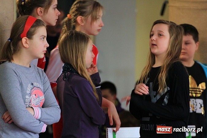 Zdjęcie w galerii na portalu naszraciborz.pl: Lekkoatletyczne zmagania uczniów podstawówek wiadomości z regionu