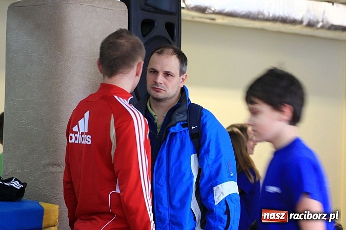 Zdjęcie w galerii na portalu naszraciborz.pl: Lekkoatletyczne zmagania uczniów podstawówek wiadomości z regionu