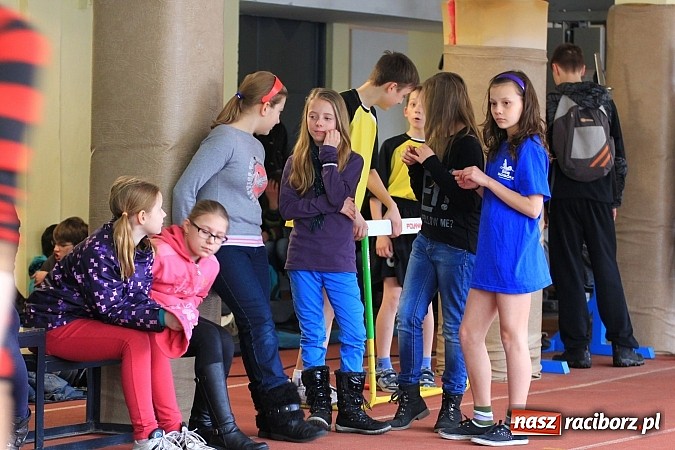 Zdjęcie w galerii na portalu naszraciborz.pl: Lekkoatletyczne zmagania uczniów podstawówek wiadomości z regionu