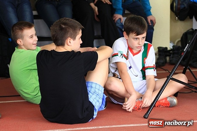 Zdjęcie w galerii na portalu naszraciborz.pl: Lekkoatletyczne zmagania uczniów podstawówek wiadomości z regionu