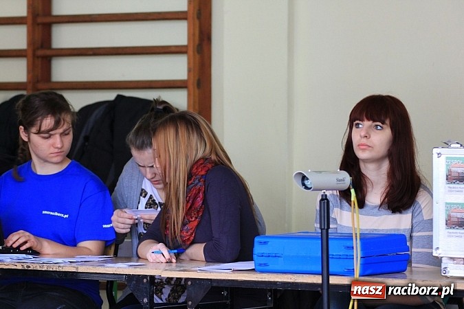 Zdjęcie w galerii na portalu naszraciborz.pl: Lekkoatletyczne zmagania uczniów podstawówek wiadomości z regionu