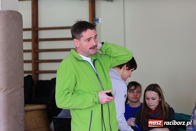 Zdjęcie w galerii na portalu naszraciborz.pl: Lekkoatletyczne zmagania uczniów podstawówek wiadomości z regionu