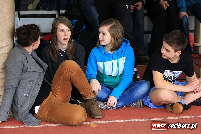 Zdjęcie w galerii na portalu naszraciborz.pl: Lekkoatletyczne zmagania uczniów podstawówek wiadomości z regionu