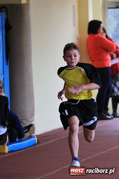 Zdjęcie w galerii na portalu naszraciborz.pl: Lekkoatletyczne zmagania uczniów podstawówek wiadomości z regionu