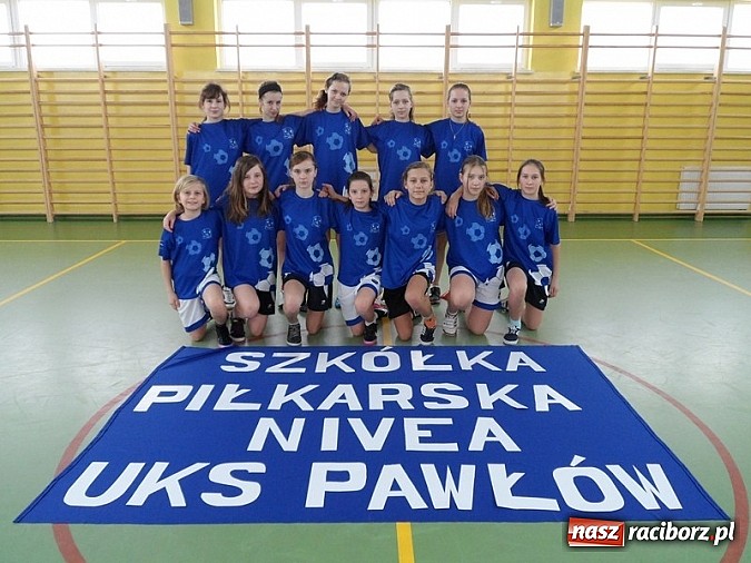 Zdjęcie w galerii na portalu naszraciborz.pl: Szkółka Piłkarska z Pawłowa w finale krajowym Nivea w Warszawie wiadomości z regionu