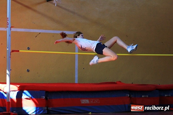 Zdjęcie w galerii na portalu naszraciborz.pl: Lekkoatleci z gimnazjów rywalizowali w ZSOMS wiadomości z regionu